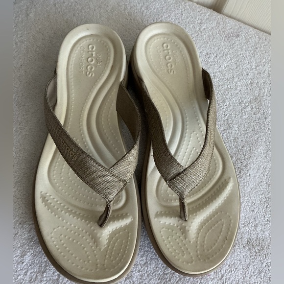 CROCS Women's Beige Sandals - Picture 5 of 11